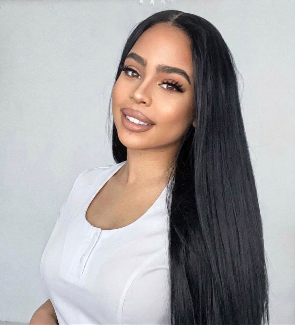 Ellesse, founder of ECXIB Aesthetics teeth whitening Kent